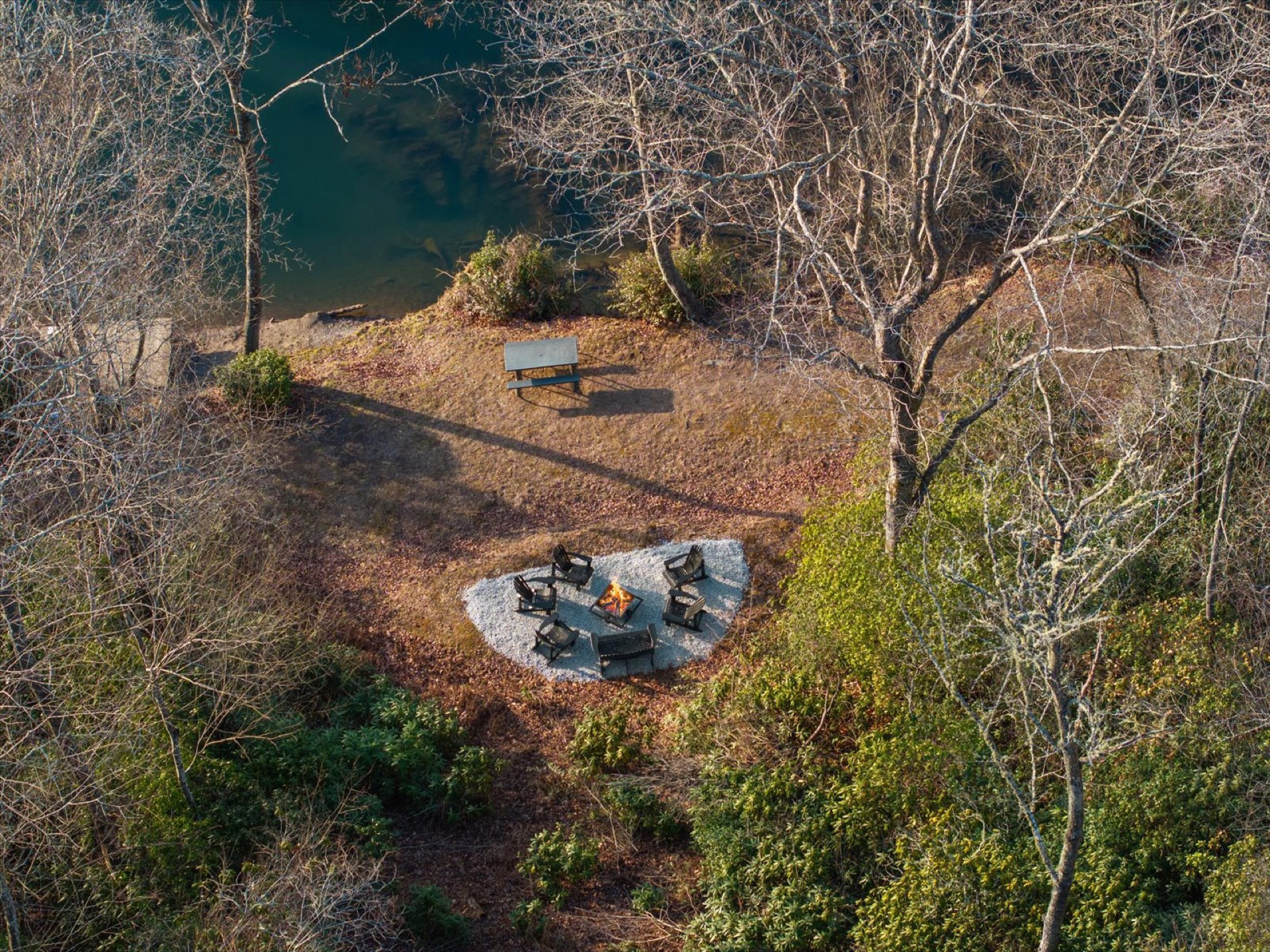 Riverside Firepit & Picnic Area